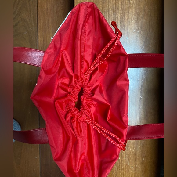 Vintage 1990s Transversion Red White “Greetings” Vinyl Tote - Picture 6 of 16